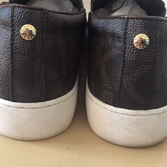 Michael Kors Keaton Logo slip on sneakers! - Picture 6 of 8